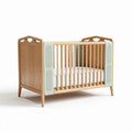 Houten kinderbed 120 x 60 cm met groene accenten en veilige spijlen